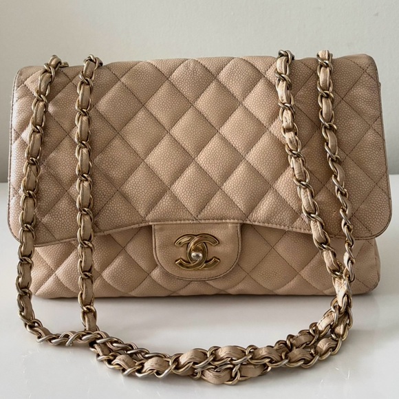 CHANEL Handbags - 🚨Authentic Chanel bag